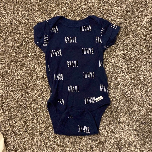 10 Baby Boy Onesies. 1 pair of Pajamas. Size 0-3 month. Gerber Brand. - Picture 3 of 12